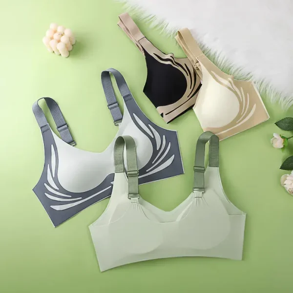 Adjustable push-up bra with smooth padding